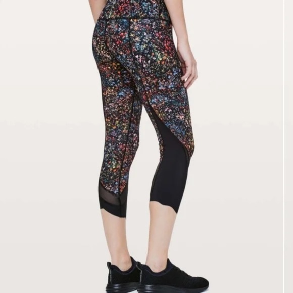 Lululemon Floral Wunder Under Crop II Special Edition Scallop Leggings Size 8 - Picture 2 of 16